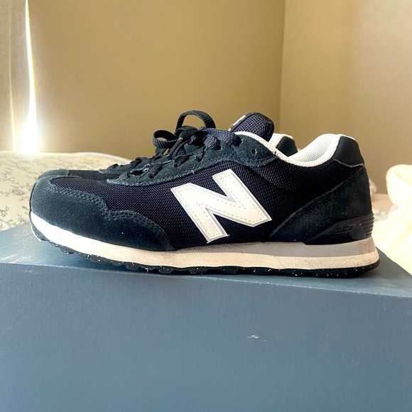 New Balance Women’s Shoe - Picture 1 of 8